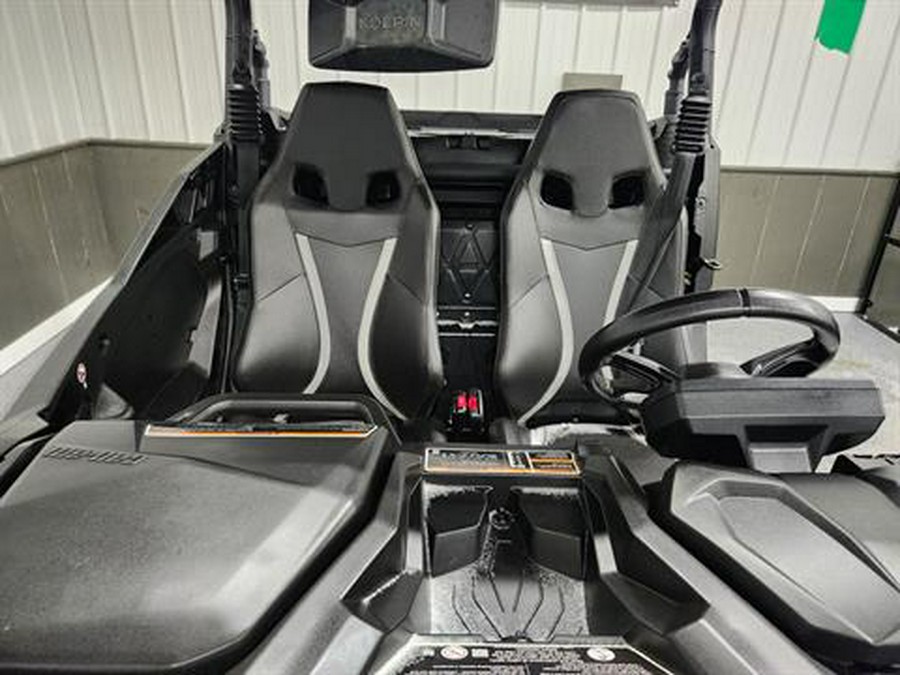 2025 Can-Am Commander XT 700