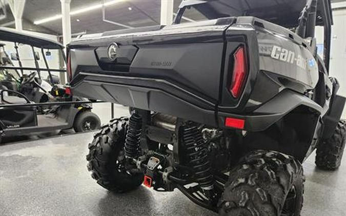 2025 Can-Am Commander XT 700