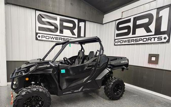 2025 Can-Am Commander XT 700