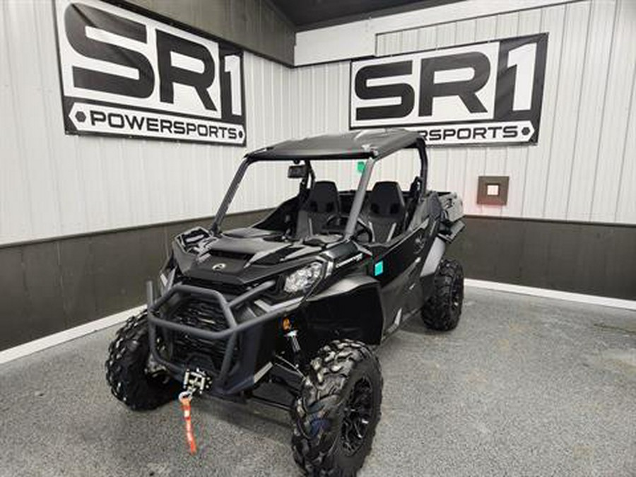 2025 Can-Am Commander XT 700