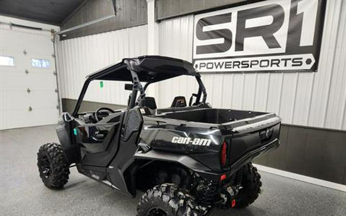 2025 Can-Am Commander XT 700