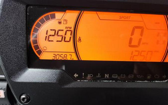 2025 Can-Am Commander XT 700