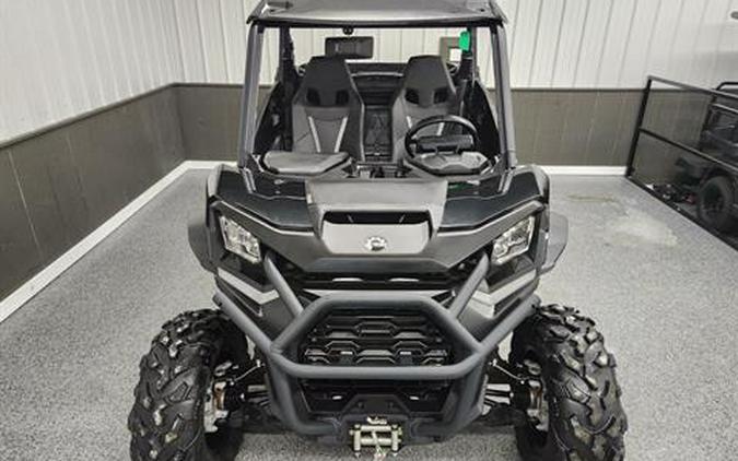 2025 Can-Am Commander XT 700