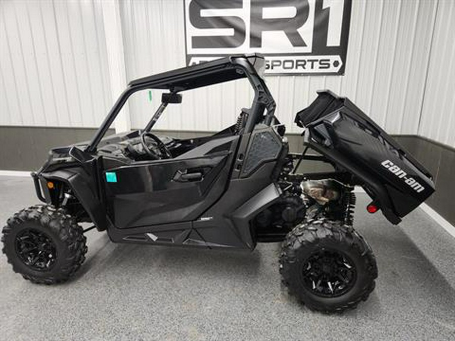 2025 Can-Am Commander XT 700