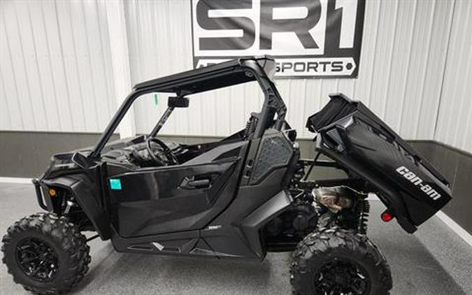 2025 Can-Am Commander XT 700
