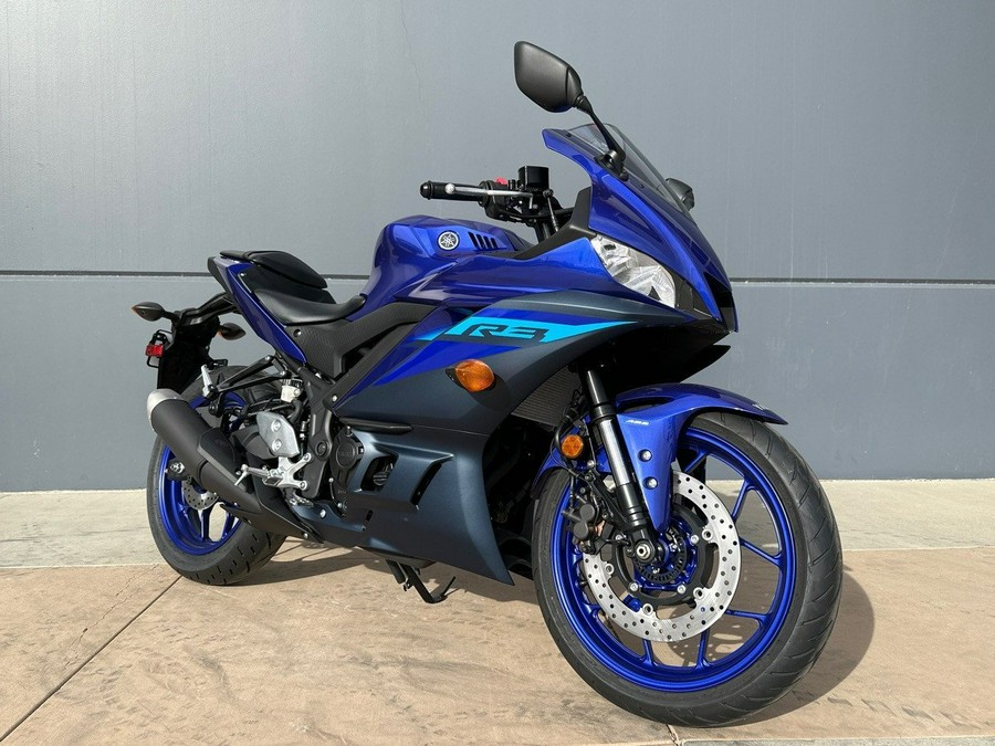 2024 Yamaha YZF-R3 ABS