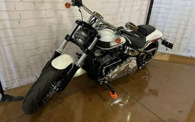 2024 Harley-Davidson Breakout 117 FXBR White Onyx Pearl