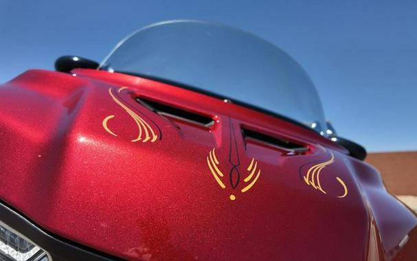 2020 Indian Motorcycle® Challenger Limited Ruby Metallic