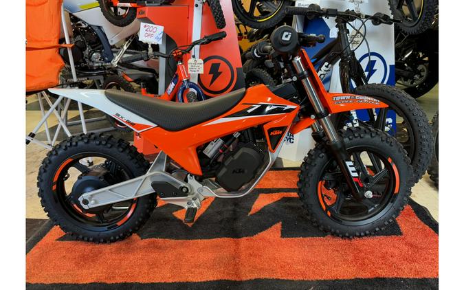 FIRST LOOK! THE ALUMINUM FRAMED 2024 KTM SX-E 2 IS COMING SOON