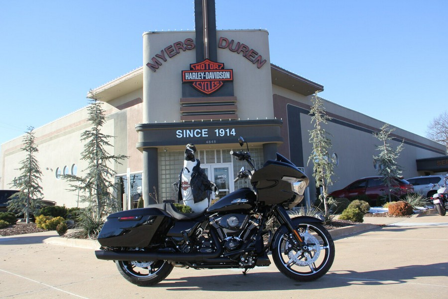 2025 Harley-Davidson Road Glide Vivid Black - Black Finish