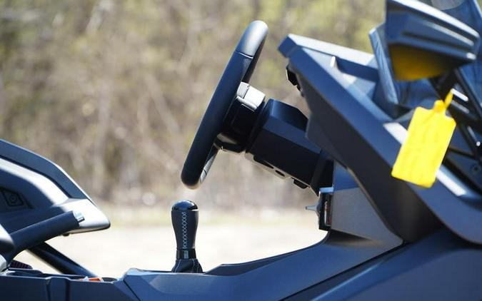 2026 Polaris Slingshot® R Manual