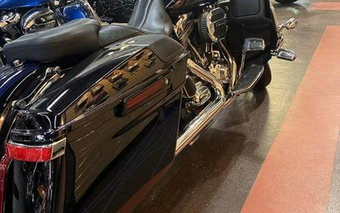 2016 Harley-Davidson® FLHXSE - CVO™ Street Glide®