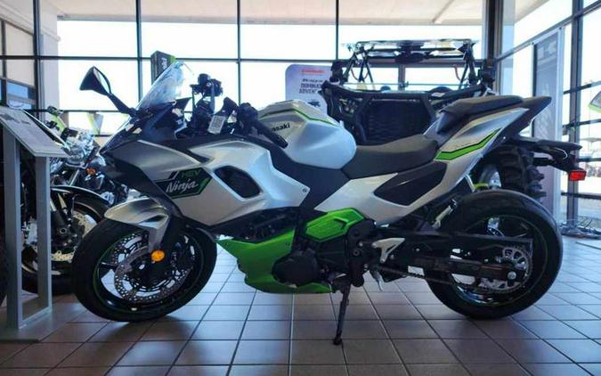 2024 Kawasaki Ninja® 7 Hybrid ABS