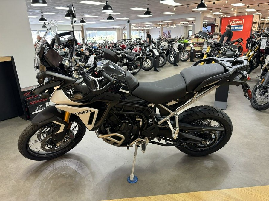 2024 Triumph Tiger 900 Rally Pro Carbon Black / Sapphire Black