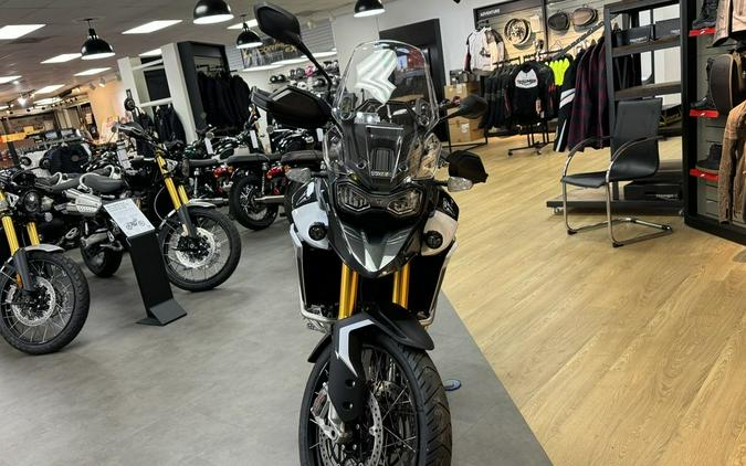 2024 Triumph Tiger 900 Rally Pro Carbon Black / Sapphire Black