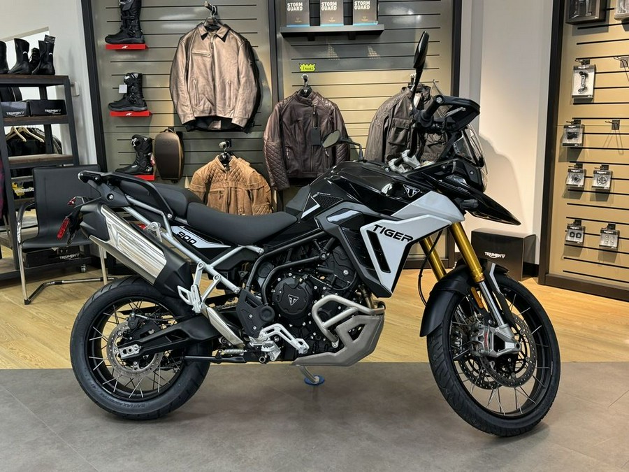 2024 Triumph Tiger 900 Rally Pro Carbon Black / Sapphire Black