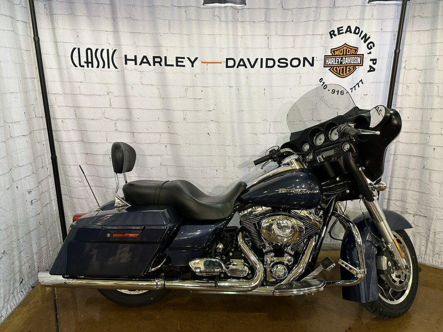 2009 Harley-Davidson Street Glide® FLHX Dark Blue Pearl