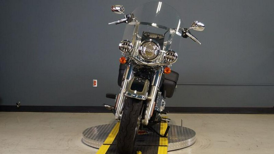 2021 Harley-Davidson® FLHC - Heritage Classic