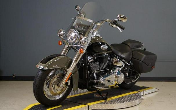 2021 Harley-Davidson® FLHC - Heritage Classic