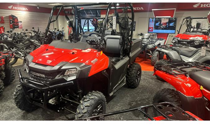 2026 Pioneer 700 Deluxe - Honda