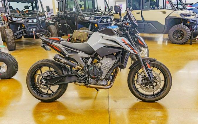 2024 KTM Duke 790