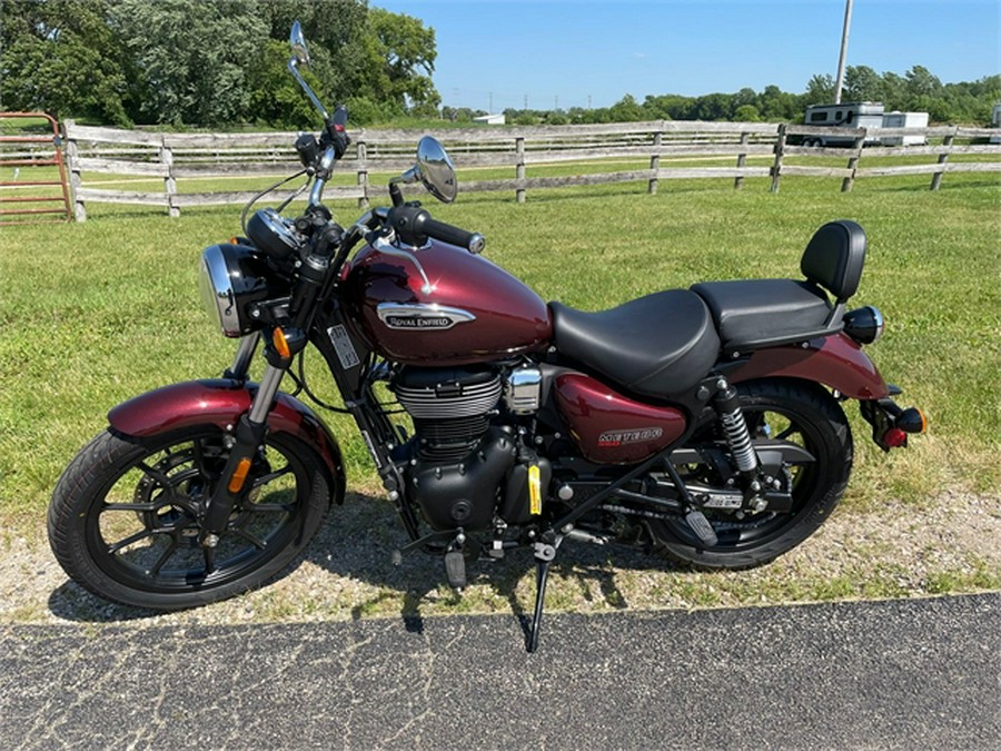 2023 Royal Enfield Meteor 350 - STELLAR RED