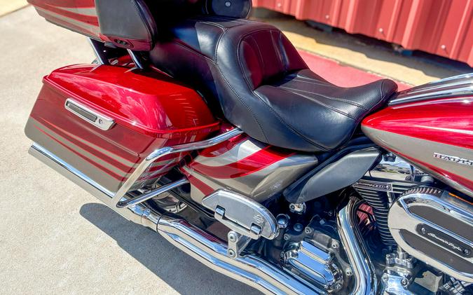 2016 Harley-Davidson® CVO™ Road Glide® Ultra FLTRUSE Ruby Red/Palladium Silver