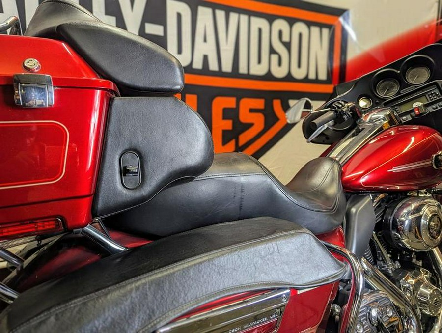 2012 Harley-Davidson® FLHTCU103