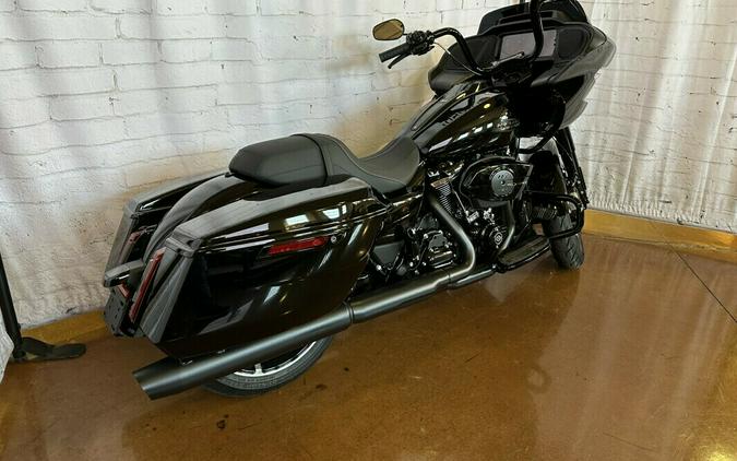 2024 Harley-Davidson Road Glide™ FLTRX Vivid Black