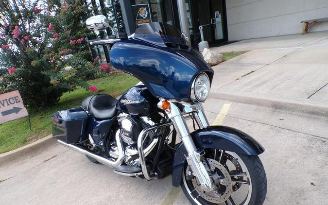 2014 Harley-Davidson® FLHX - Street Glide®