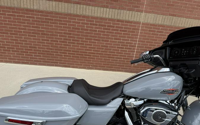 2026 Harley-Davidson® Street Glide® Dark Billiard Gray