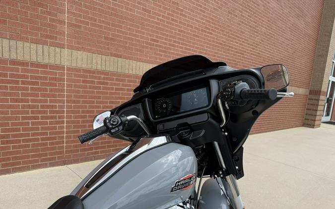 2026 Harley-Davidson® Street Glide® Dark Billiard Gray