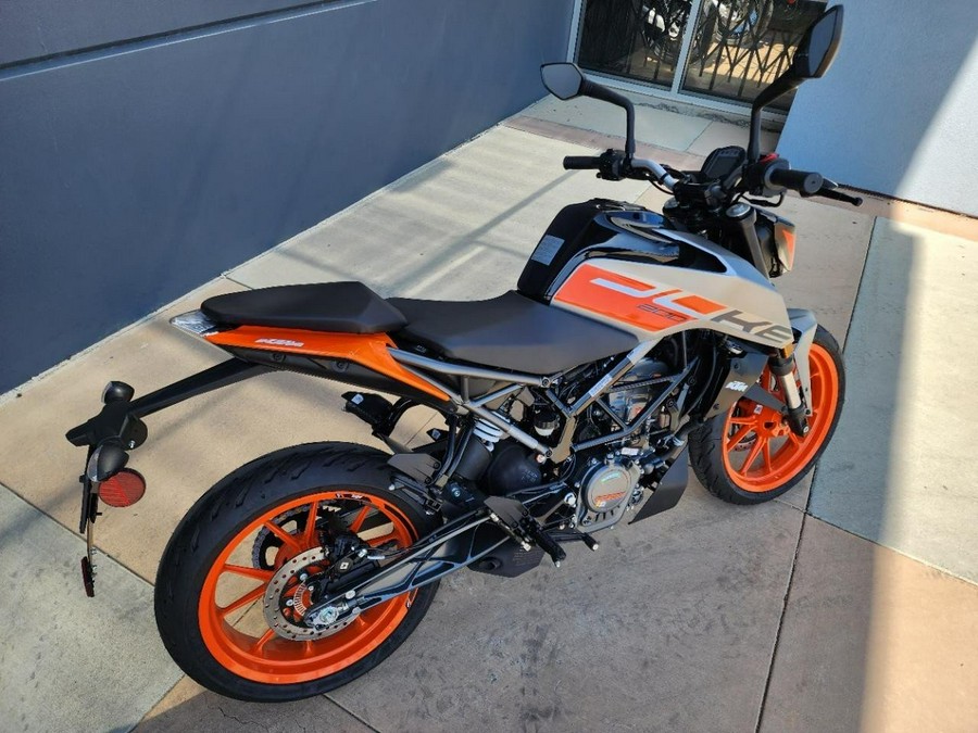 2023 KTM 200 DUKE