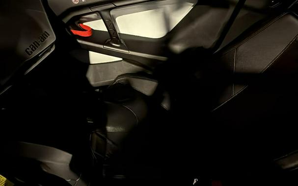 2025 Can-Am® Maverick R Max 999T DCT