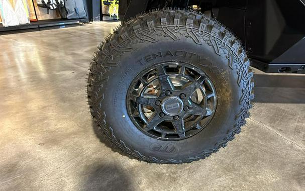 2025 Can-Am® Maverick R Max 999T DCT