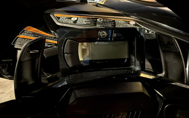 2025 Can-Am® Maverick R Max 999T DCT