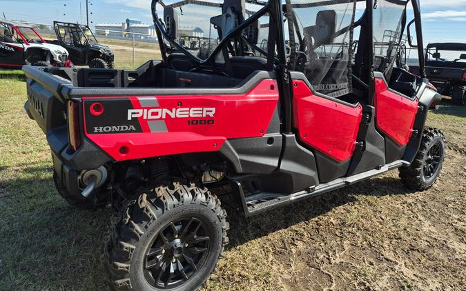 2025 Honda Pioneer 1000-6 Crew Deluxe