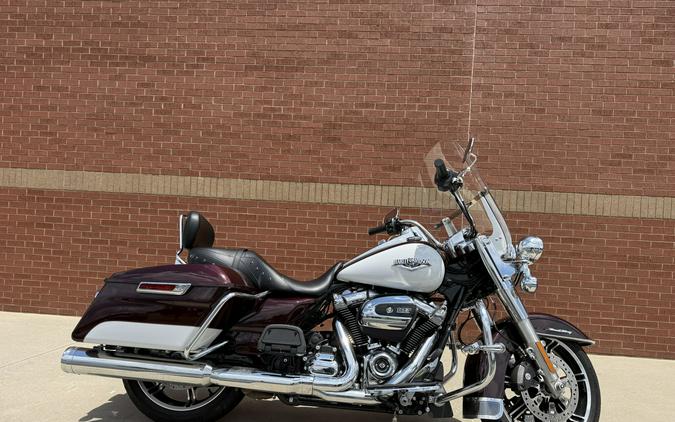 2021 Harley-Davidson® Road King® Midnight Crimson & Stone Washed White Pearl