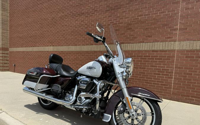 2021 Harley-Davidson® Road King® Midnight Crimson & Stone Washed White Pearl