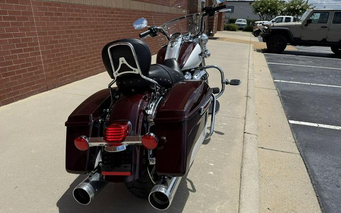 2021 Harley-Davidson® Road King® Midnight Crimson & Stone Washed White Pearl