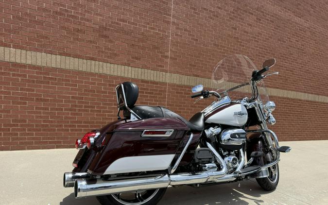 2021 Harley-Davidson® Road King® Midnight Crimson & Stone Washed White Pearl
