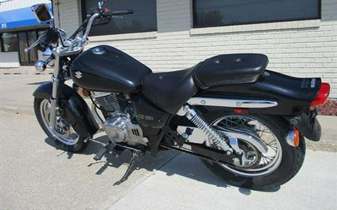 2005 Suzuki GZ250