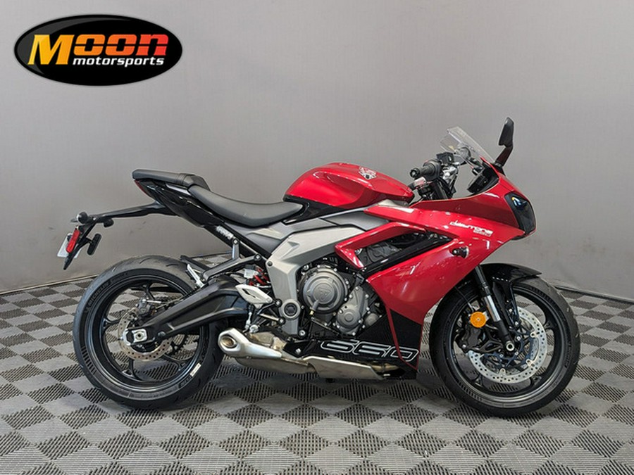 2025 Triumph Daytona 660 Carnival RedSapphire Black