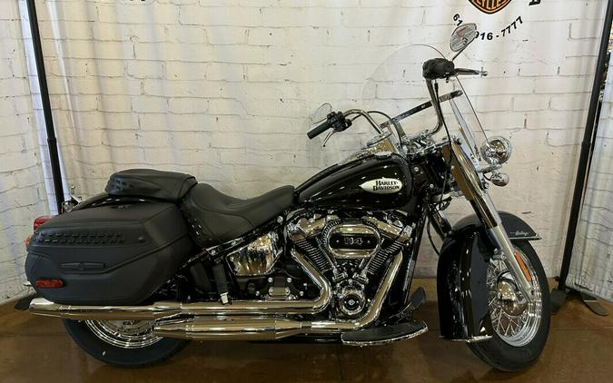 2024 Harley-Davidson Heritage Classic FLHCS Vivid Black