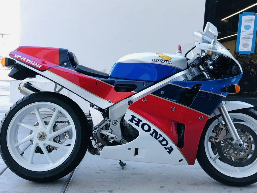 1988 Honda® RC 30