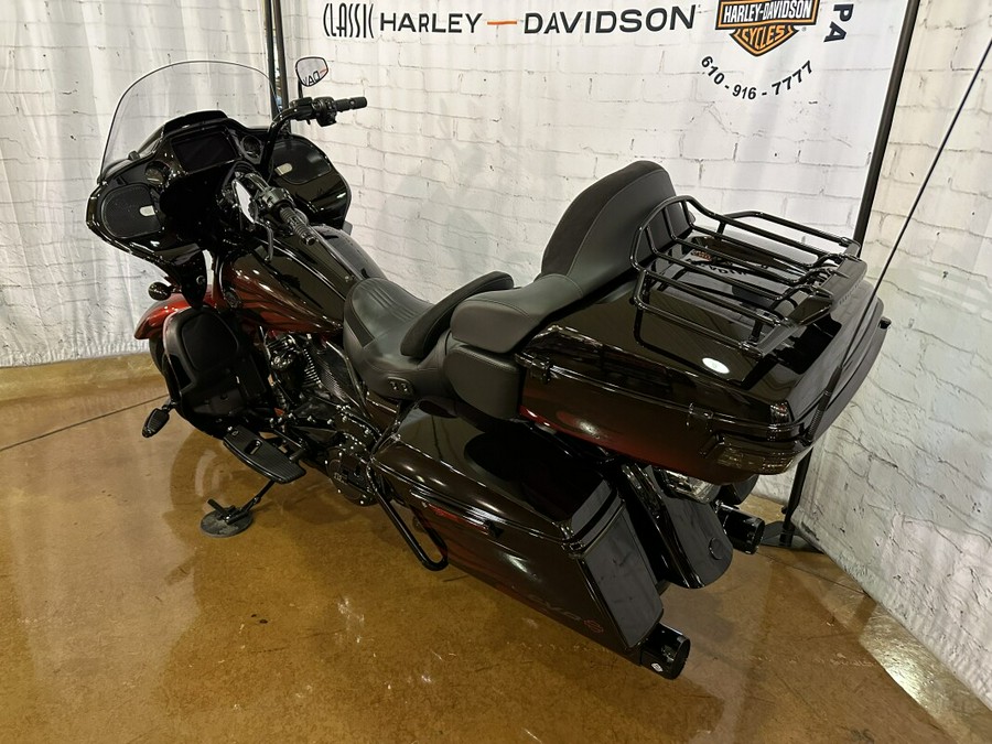 2022 Harley-Davidson CVO™ Road Glide Limited FLTRKSE Dante’s Red Fade