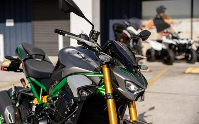 2025 Kawasaki Z900 SE ABS