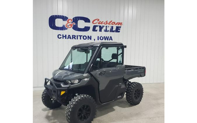 2023 Can-Am Defender Limited HD10