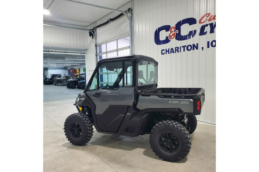 2023 Can-Am Defender Limited HD10
