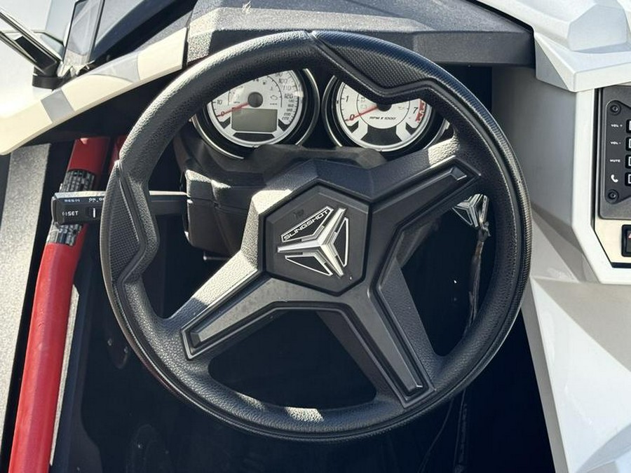 2016 Polaris® Slingshot SL LE White Pearl